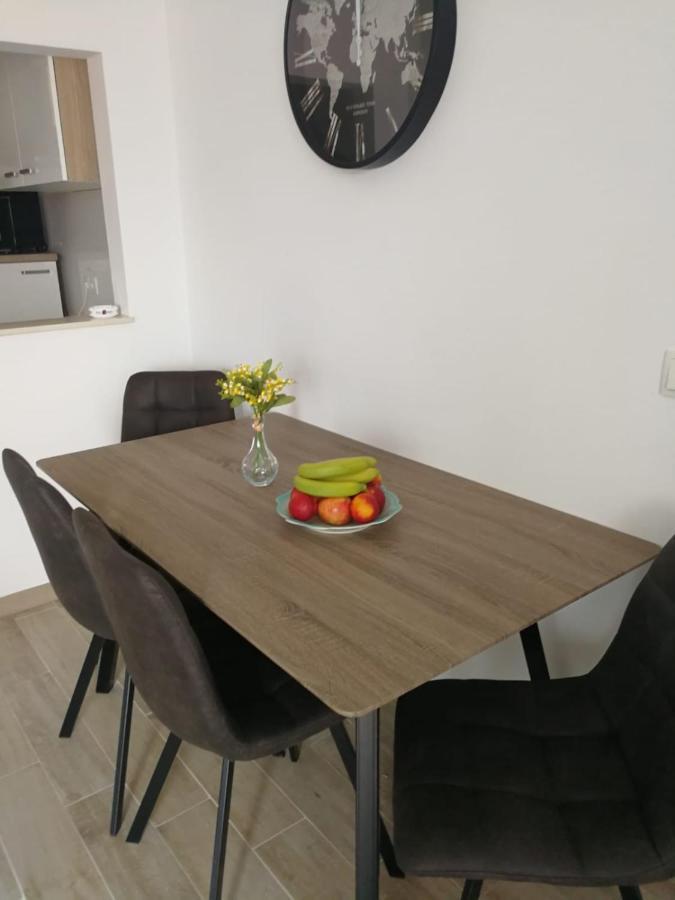 Apartamento Kameni Put Ražanac Exterior foto