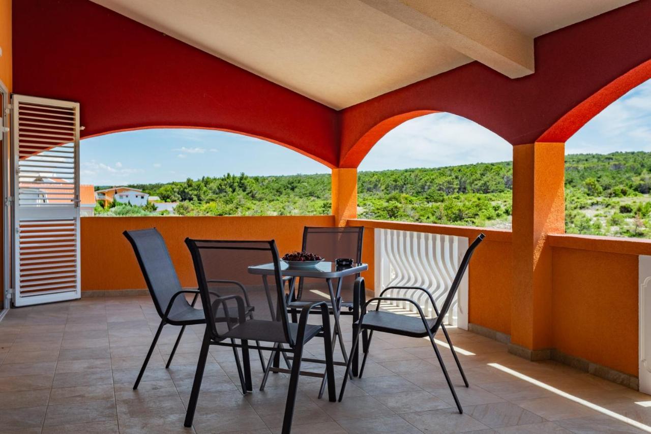 Apartamento Kameni Put Ražanac Exterior foto