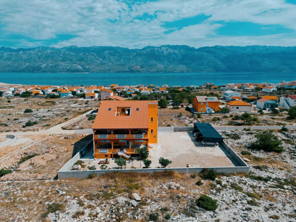 Apartamento Kameni Put Ražanac Exterior foto